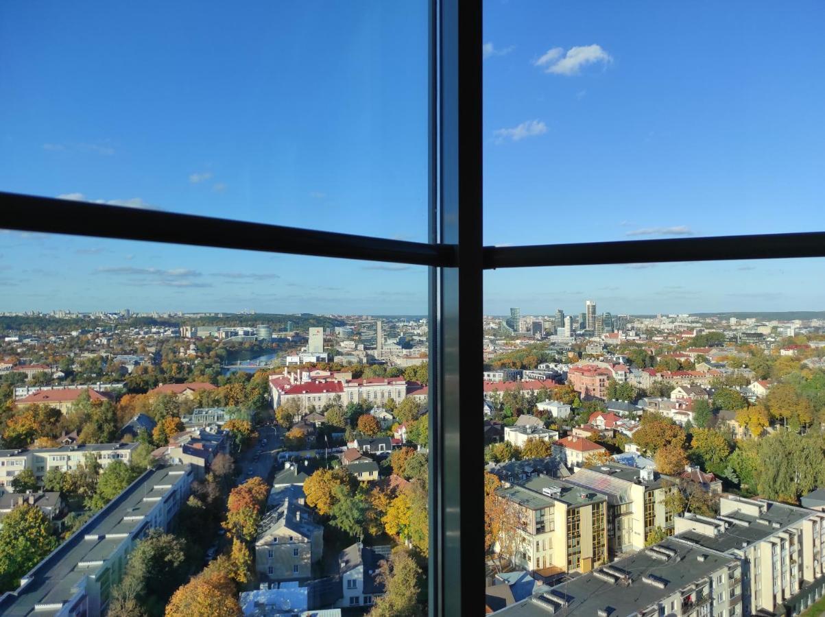 Luxury Apartment In Skyscraper Βίλνιους Εξωτερικό φωτογραφία