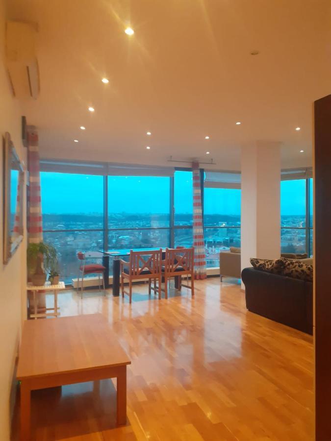 Luxury Apartment In Skyscraper Βίλνιους Εξωτερικό φωτογραφία